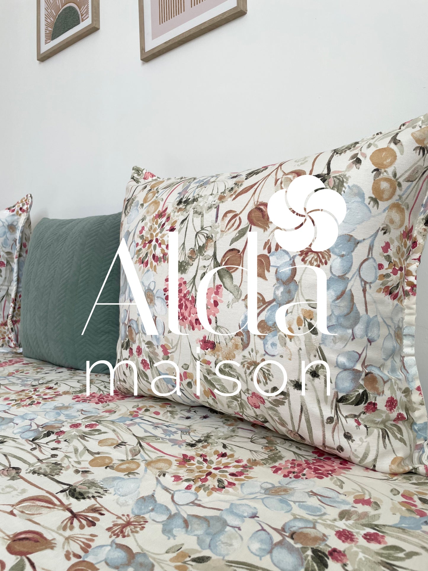 ( تفريشة كانابي واحد مع 2 مخايد ( فارغين ( Bloom )