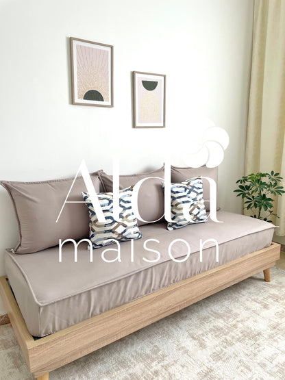 مجانا cousins 2 + كوفر كانابي واحد مع 3 مخايد فارغين (UNI TOP)