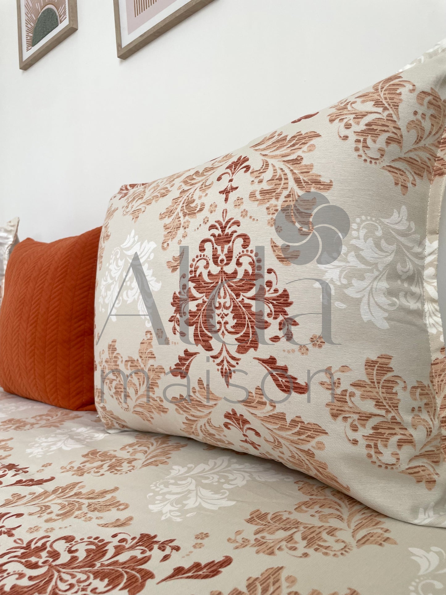 ( تفريشة كانابي واحد مع 2 مخايد ( فارغين ( Rossi )