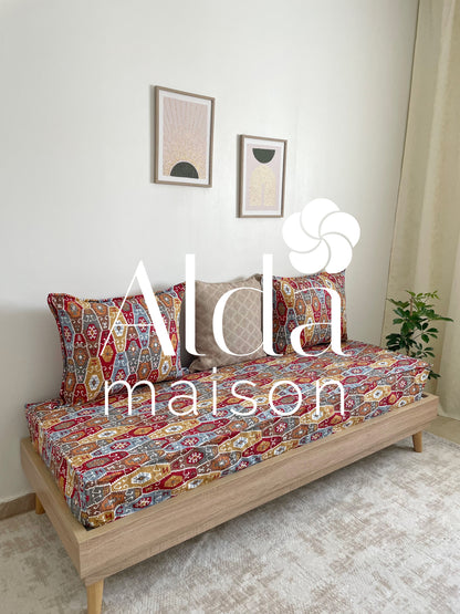 كوفر كانابي واحد مع 2 مخايد فارغين