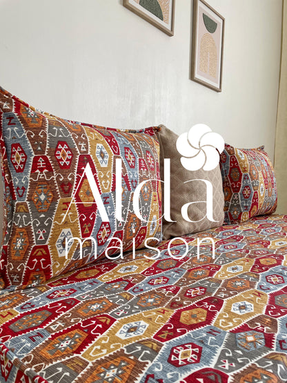 كوفر كانابي واحد مع 2 مخايد فارغين