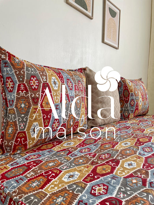 كوفر كانابي واحد مع 2 مخايد فارغين