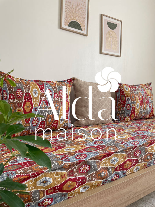 كوفر كانابي واحد مع 2 مخايد فارغين