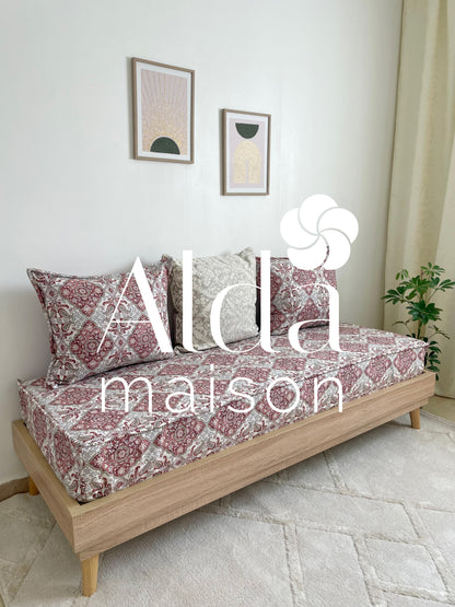 ( تفريشة كانابي واحد مع 2 مخايد ( فارغين ( Scarlet )