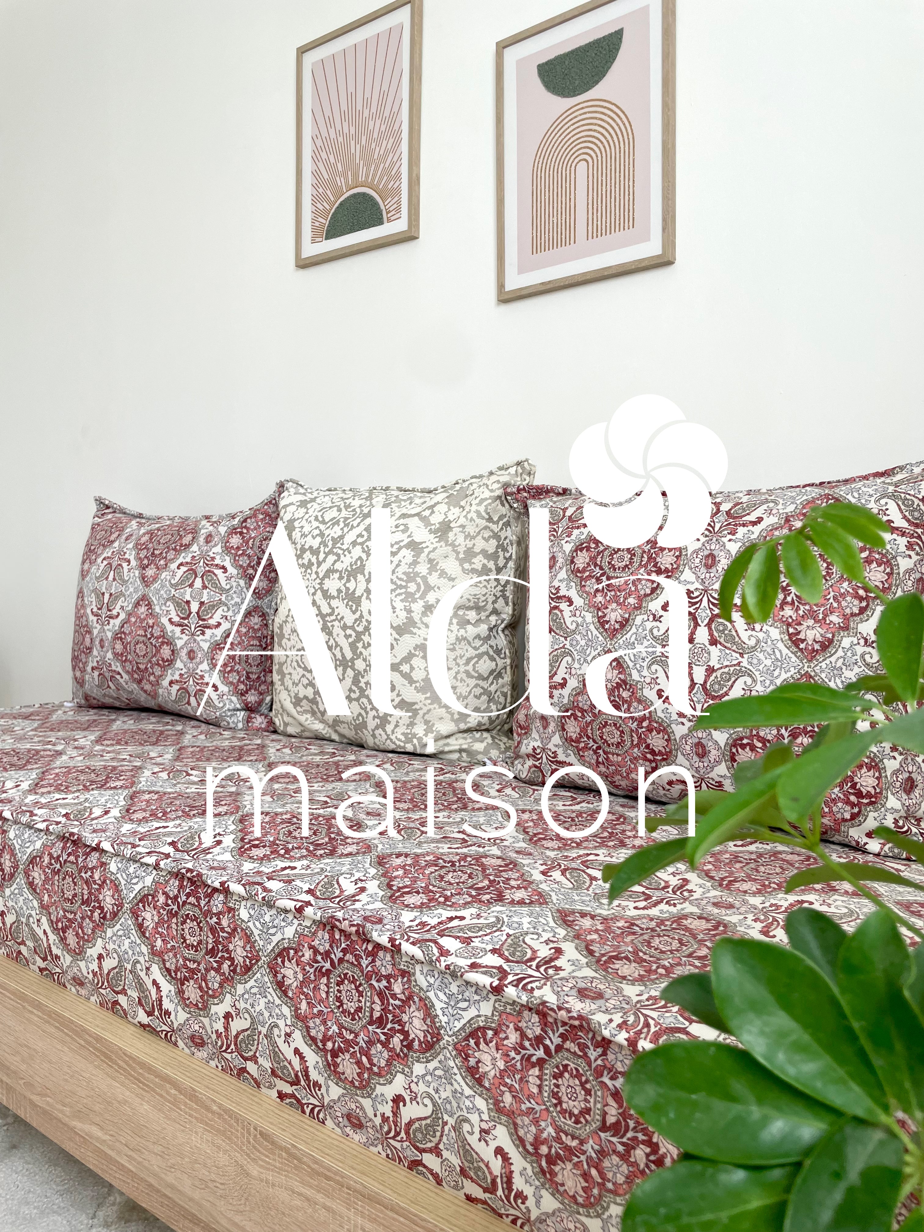 ( تفريشة كانابي واحد مع 2 مخايد ( فارغين ( Scarlet )